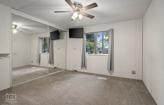 2 beds, 1 bath, $2,100