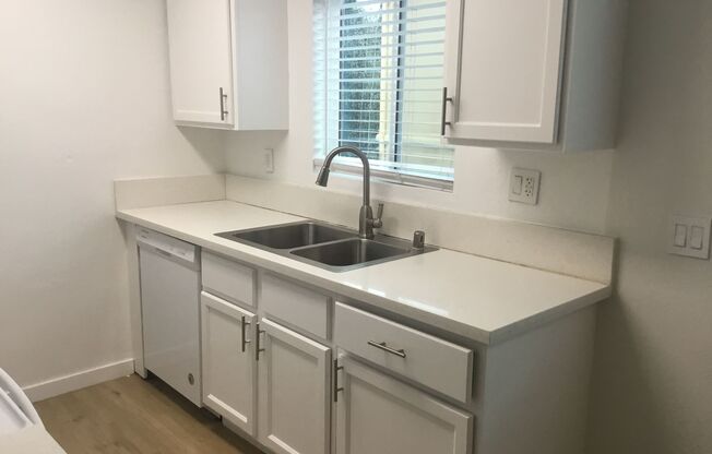 COMPLETELY REMODELED TOWNHOUSE FOR RENT