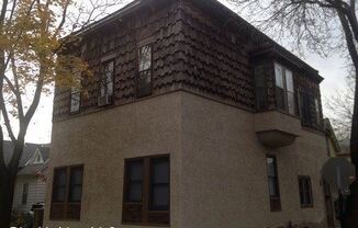 321 Bates Ave