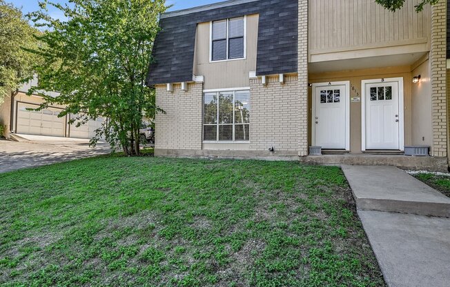 1813 WOODLAND AVE