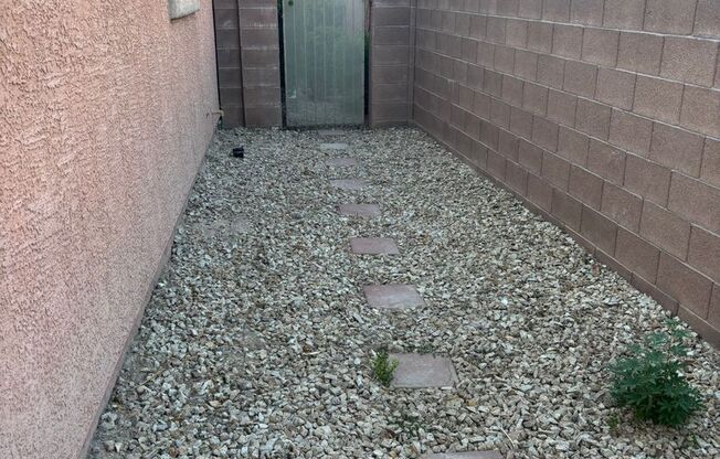 Wonderful single story rental in the heart of Summerlin