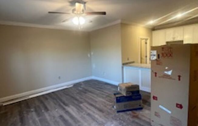 1 bed, 1 bath, 798 sqft, $930, Unit 216