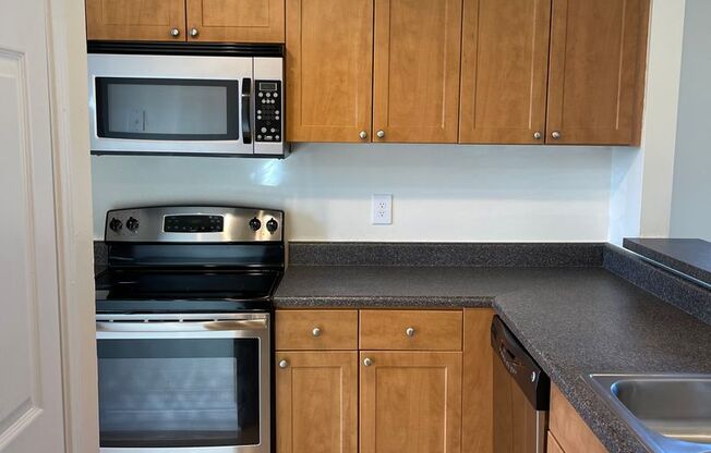 2 beds, 2 baths, 1,057 sqft, $1,875, Unit 1017 C #2A