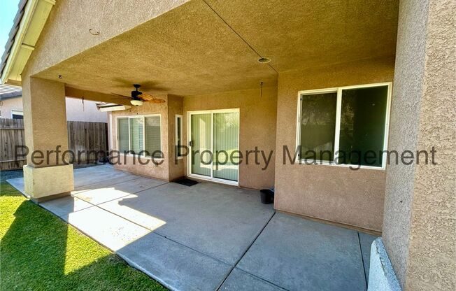 3 beds, 2 baths, $2,300