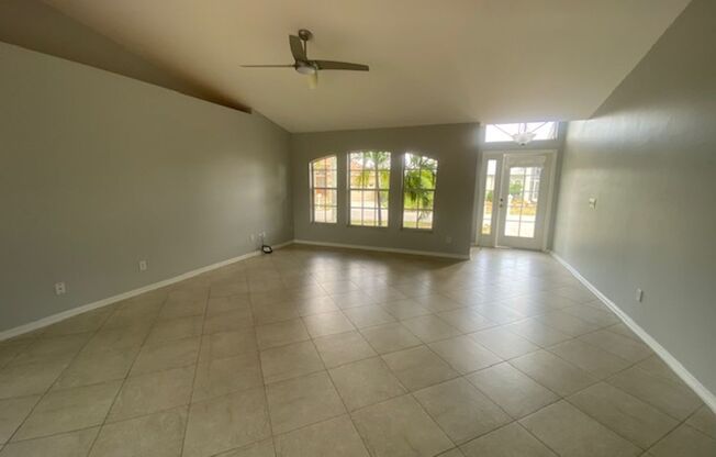 3 beds, 2 baths, $2,500