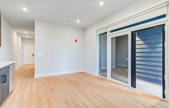 1 bed, 1 bath, 730 sqft, $1,600, Unit 309