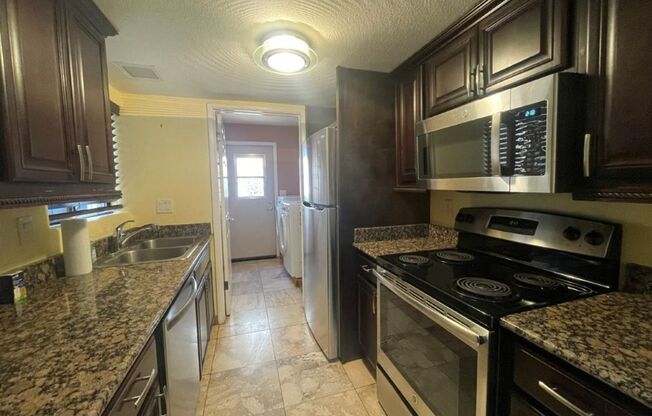 913 E Beryl Ave - Villa Sierra Madre