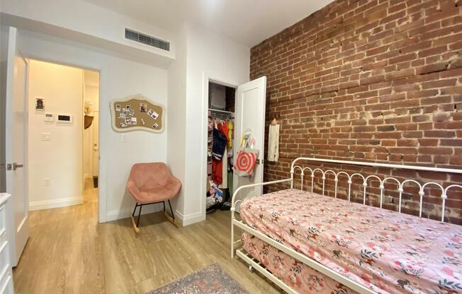 3 beds, 3 baths, 1,200 sqft, $5,500