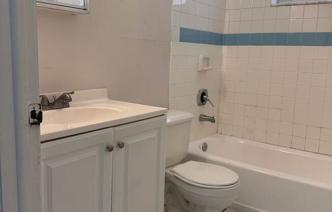 1 bed, 1 bath, 315 sqft, $1,380, Unit 218