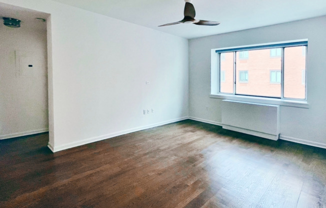 1 bed, 1 bath, 745 sqft, $3,000, Unit 4B