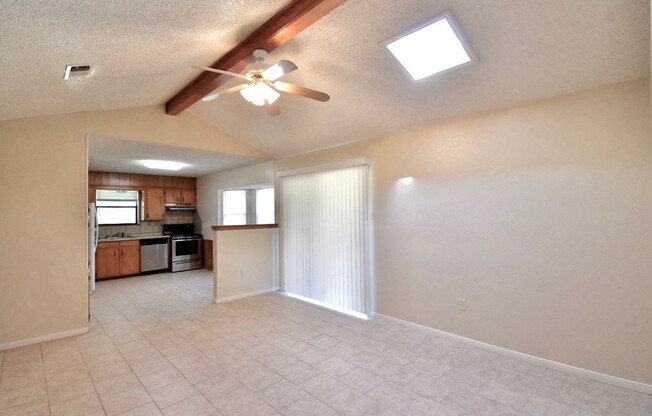 2 WEEKS FREE RENT!!! Charming 3 Bedroom 1.75 Bath, 1 Car Garage, 1 Carport Home In Copperas Cove!