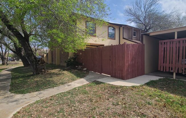 Spacious 3 BR+study/2.5 bath end-unit townhome w/balcony & patio!