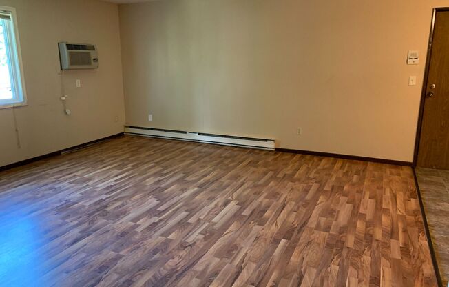 2 beds, 1 bath, 550 sqft, $695, Unit 1929-25