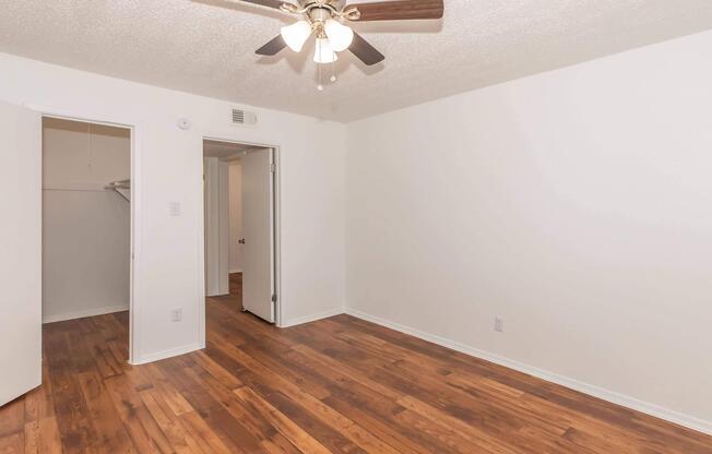 2 beds, 2 baths, 967 sqft, $1,399