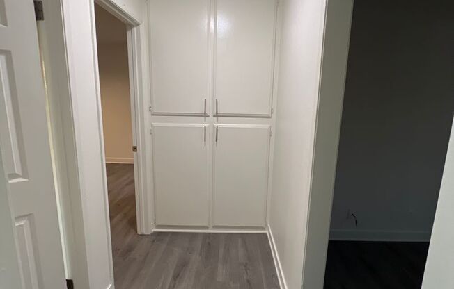 2 beds, 1 bath, 1,100 sqft, $2,475, Unit 241-39