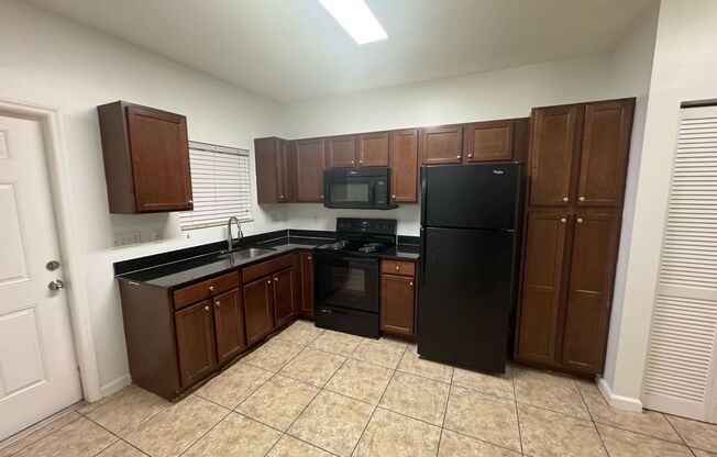 1045 Villas LLC (1035 NE 10th Ave)