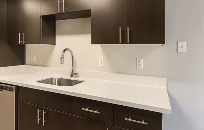 2 beds, 2 baths, 946 sqft, $1,950, Unit 102