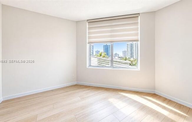 2 beds, 2 baths, $3,900, Unit # 1601