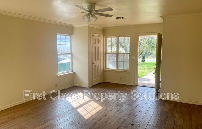 1132 N GARDENER AVE