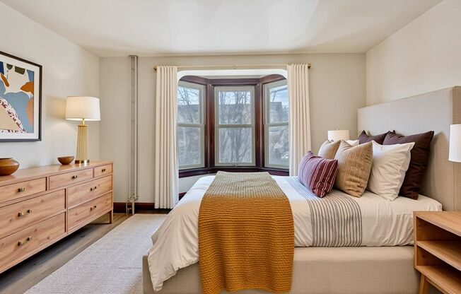 Large Four Bedroom In York!