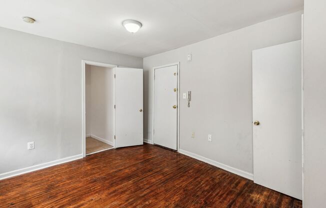 Studio, 1 bath, 280 sqft, $890, Unit A24