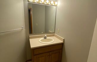 1532 Flagstone Dr