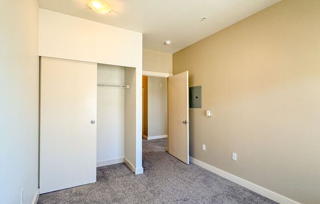 2 beds, 2 baths, $3,100, Unit Unit 601