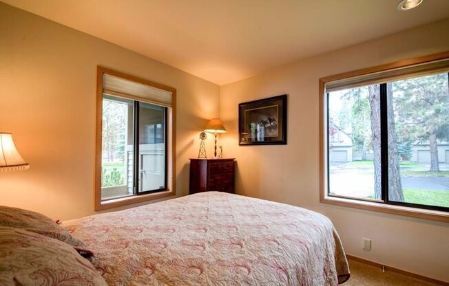 3 beds, 3 baths, $2,500, Unit 57990 Silver Fir Circle