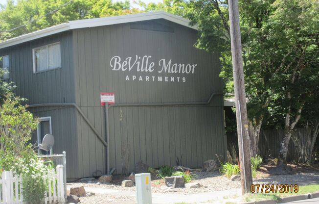 (248) BeVille Apartments - 1 Bedroom / 1 Bathroom