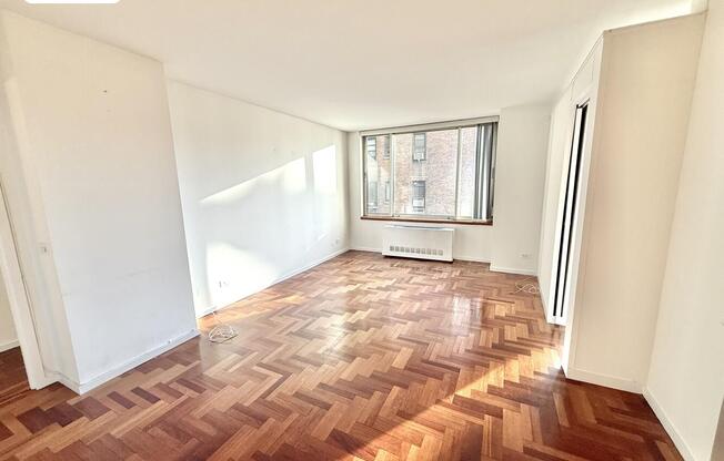 2 beds, 2 baths, 800 sqft, $6,000, Unit 710