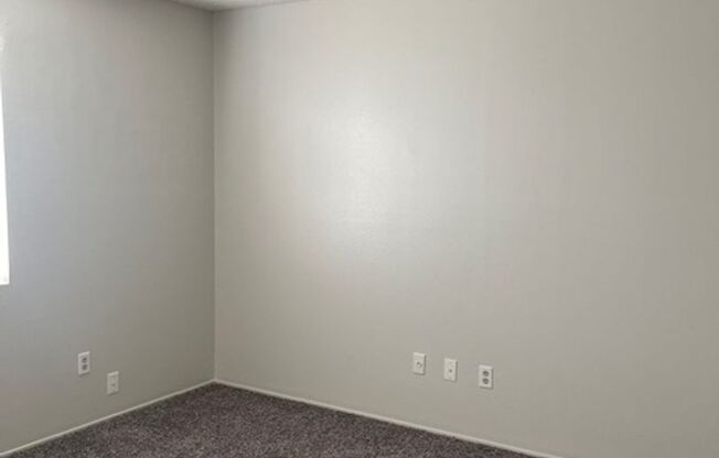 2 beds, 2 baths, $1,750, Unit 817-36