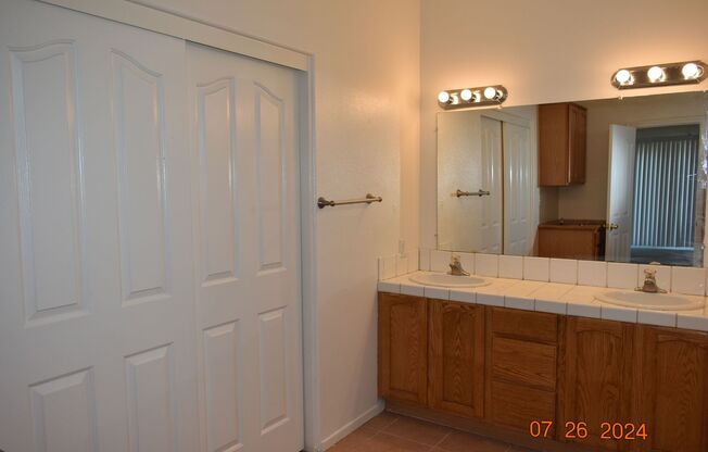 3 beds, 2 baths, $2,000