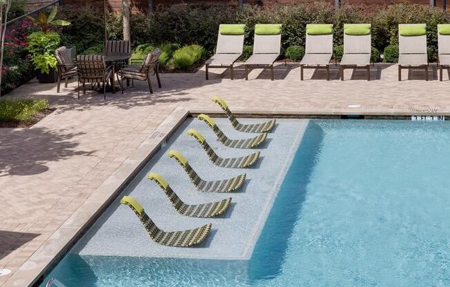 Pool With Large Sundeck and Wi-Fi at Berkshire Medical District, Dallas