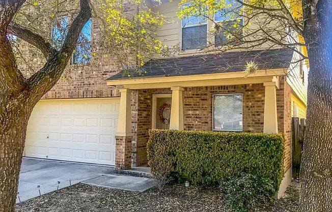 OPEN FLOOR PLAN  |  2 LIVING AREAS  |  4 BEDROOMS  |  2.5 BATHS