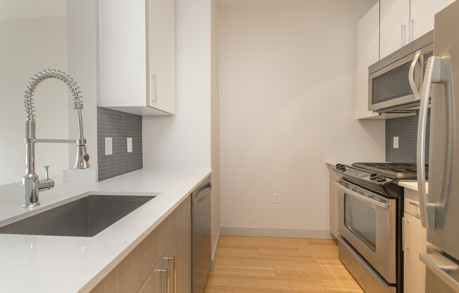 Studio, 1 bath, 570 sqft, $2,970, Unit 331