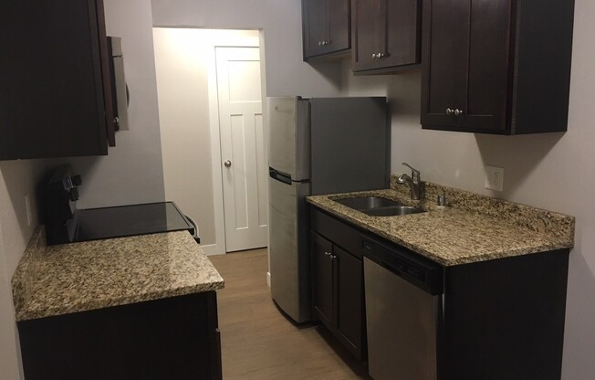 Modern Farwell Ave Apartments