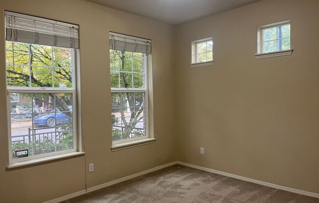 Beautiful Corner Lot 3BD* 3BA* Townhome Located In Orenco Gardens Quiet Neighborhood **Bed & Full Bath Located On First Level!**