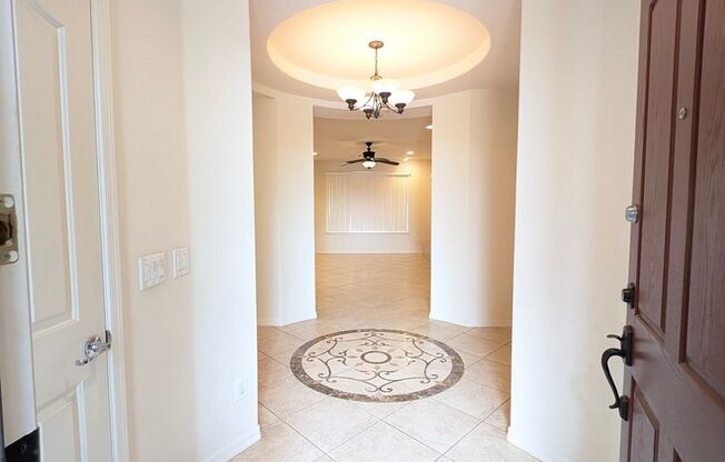 AVAILABLE NOW IN GREAT CHANDLER LOCATION!!!