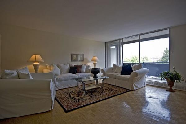 Studio, 1 bath, 599 sqft, $2,200, Unit 306