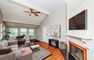 1 bed, 1 bath, 730 sqft, $800, Unit 1216