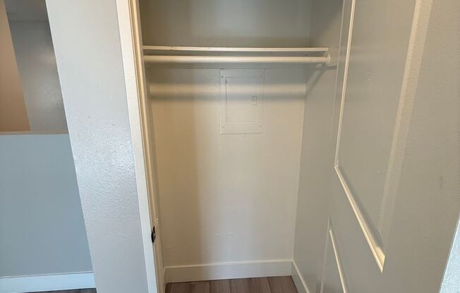 1 bed, 1 bath, 714 sqft, $1,995, Unit 076
