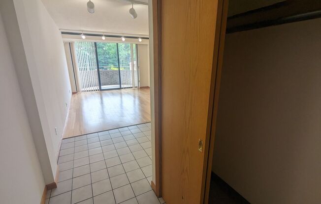 2 beds, 1 bath, 900 sqft, $1,845, Unit 304