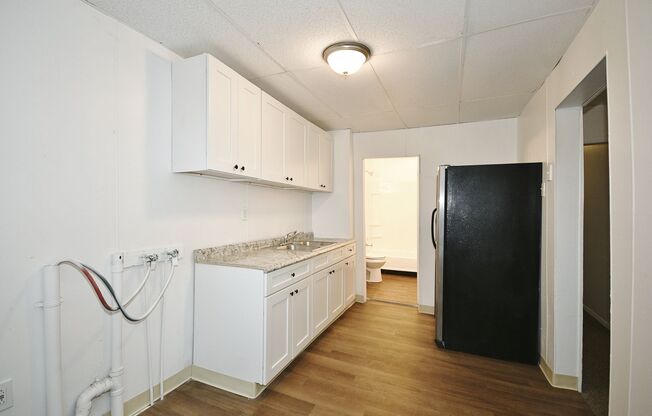 3 beds, 2 baths, $1,150, Unit 1