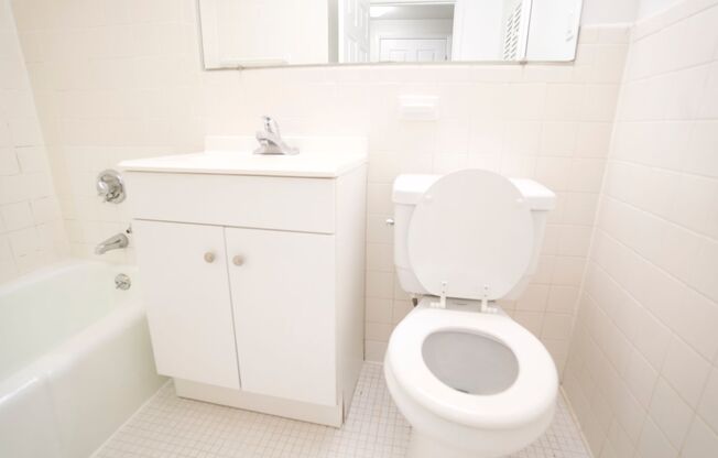 1 bed, 1 bath, 775 sqft, $2,050, Unit 10-2