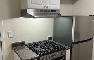 1 bed, 1 bath, $2,350, Unit 2