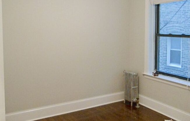 2 beds, 1 bath, 1,105 sqft, $2,595, Unit 2211-1