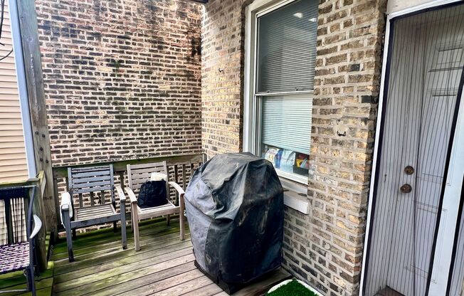 1634 Huron in West Town