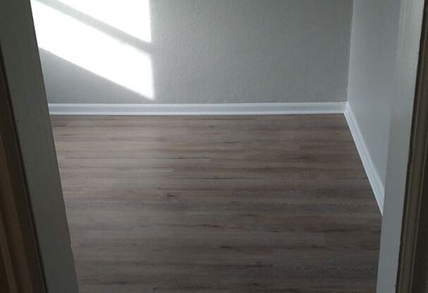 ASTRO APARTMENTS 2044-2050-2056 S Broadway