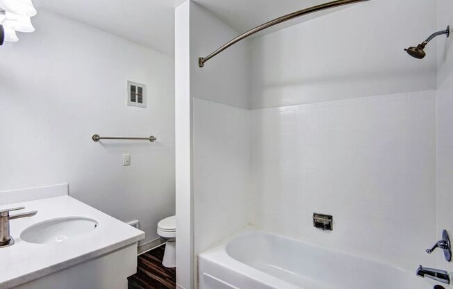 1 bed, 1 bath, 750 sqft, $1,700, Unit 414