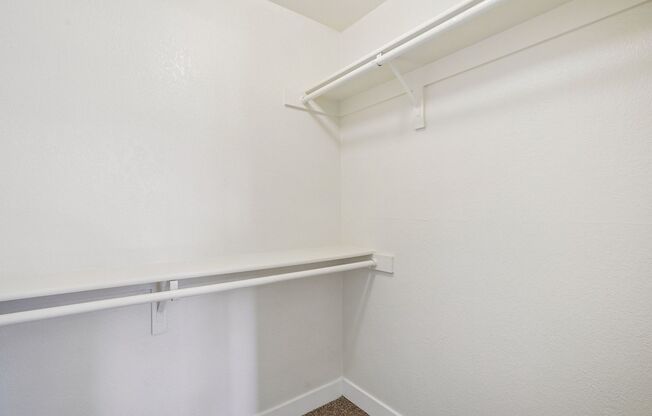 1 bed, 1 bath, 605 sqft, $1,225, Unit 1016